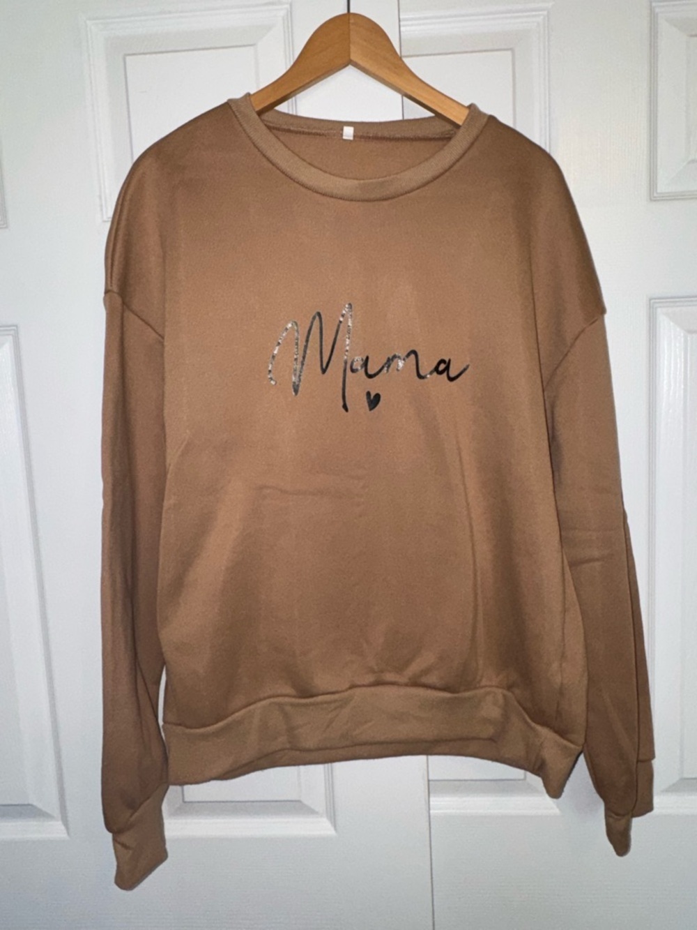 Mama Graphic Sweatshirt Medium Brown Cozy Minimalist Mom Crewneck